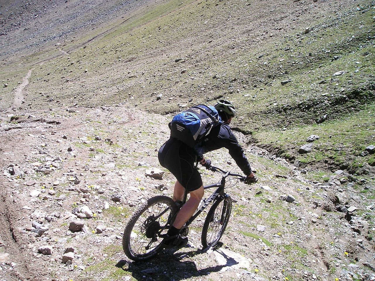 ammaco black mamba mountain bike